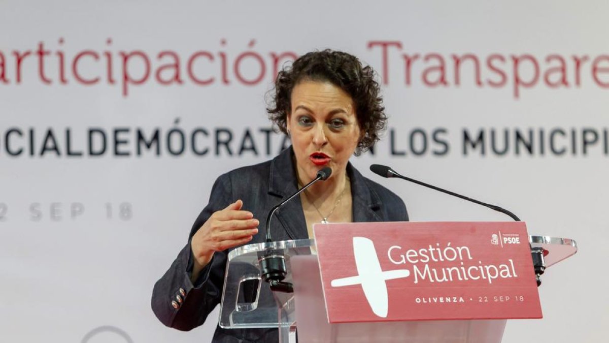 La ministra de Trabajo, Magdalena Valerio.