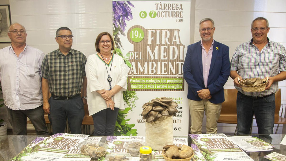 Excursiones para conocer el entorno  -  Durante la presentación de la feria, que tuvo lugar ayer, se explicó que en el certamen también se ha organizado una salida para conocer el entorno natural de Granyena, donde se liberarán especies autóct ...