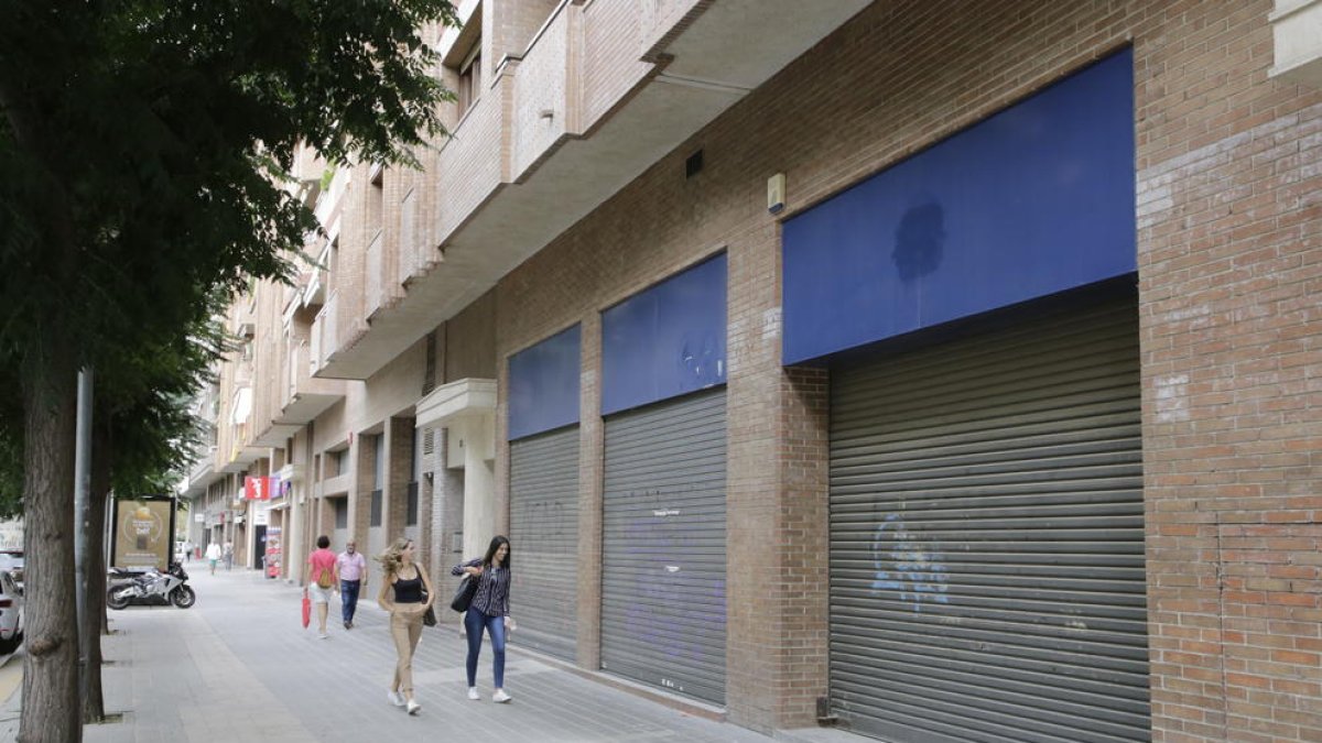 El local en el que estaban las oficinas del DNI en la calle Jaume II todavía sigue vacío.