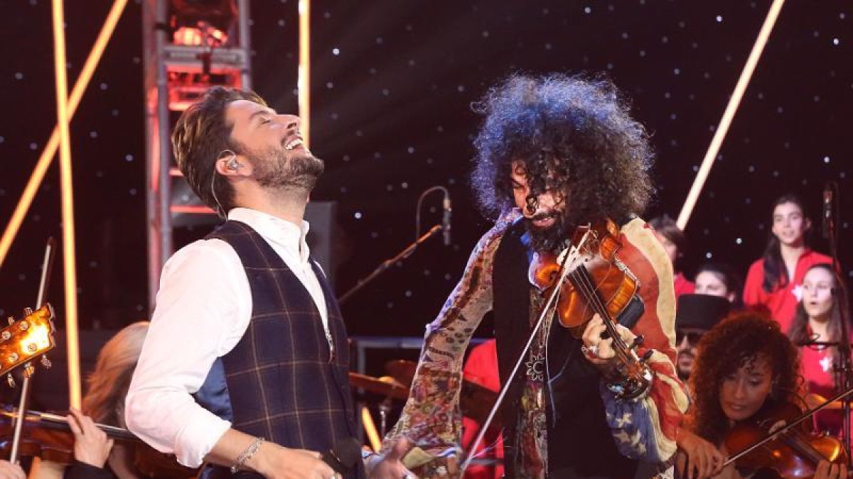 El violinista Ara Malikian és un dels convidats de l’especial musical de Manuel Carrasco.