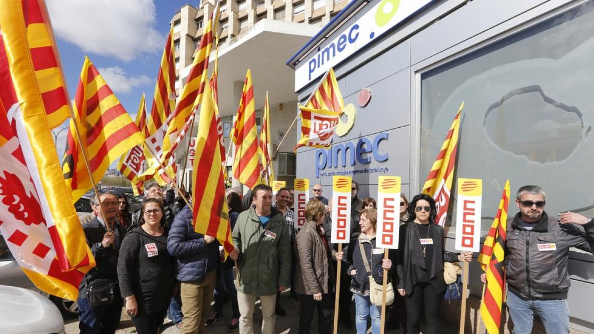 Protesta sindical el pasado año en Lleida contra la precariedad laboral y la pobreza salaria.