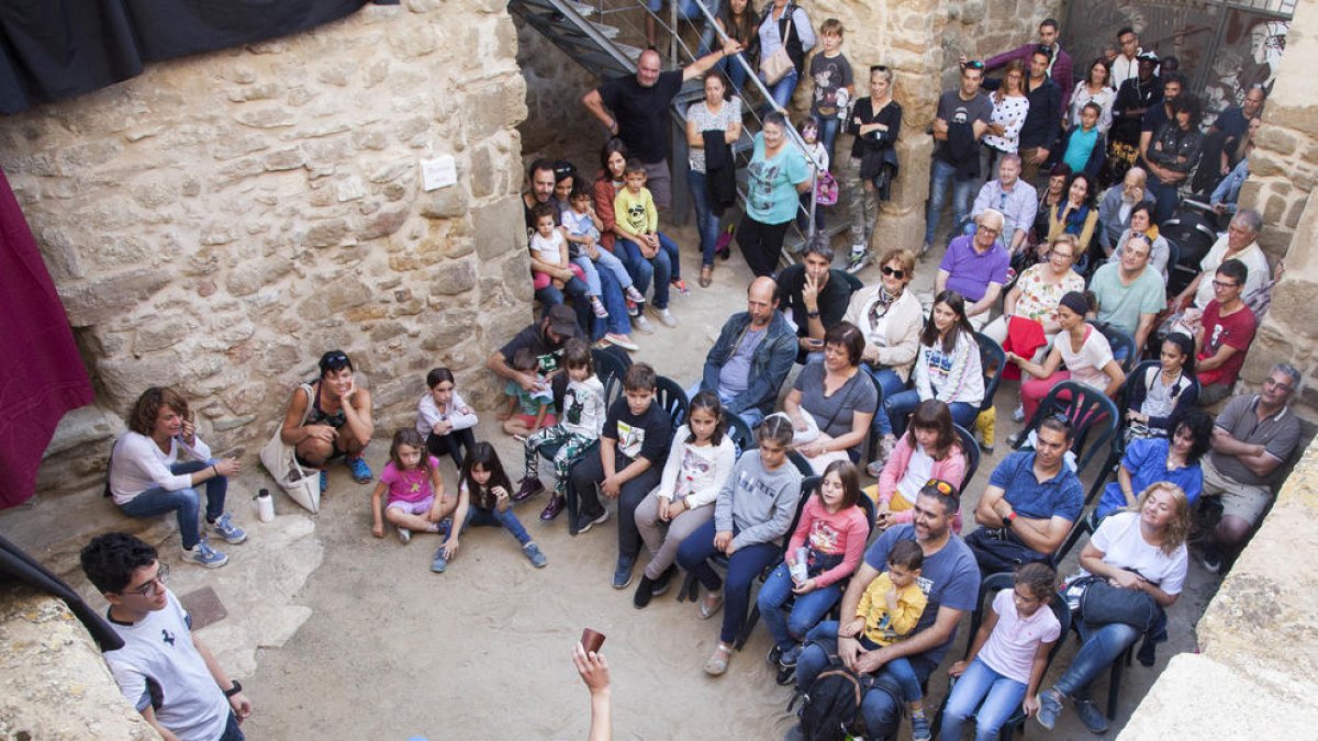 El popular Mag Lari va posar el colofó a la fira a la sala Ateneu.