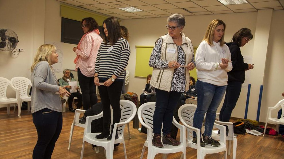 Educadores, durant un dels exercicis del curs.