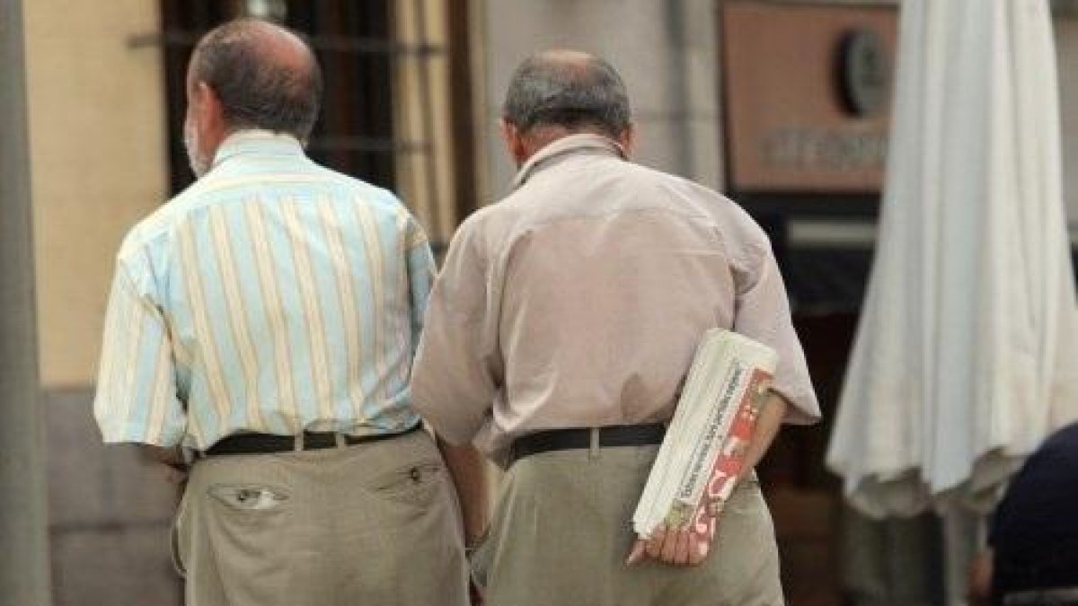 Los pensionistas verán incrementada su prestación en un 1,6% en enero.