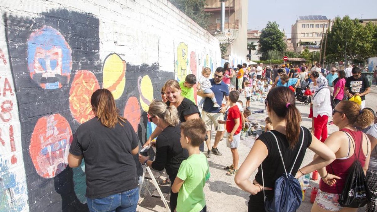 Tatxo Benet abrió ayer las fiestas de Aitona. 