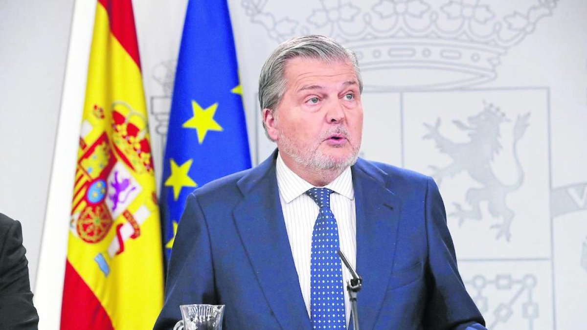 Íñigo Méndez de Vigo, en la rueda de prensa de ayer.