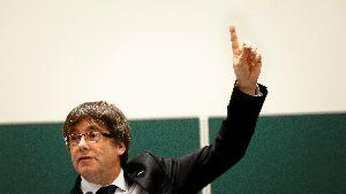 Puigdemont activa un Consejo para avanzar hacia la república desde Bruselas