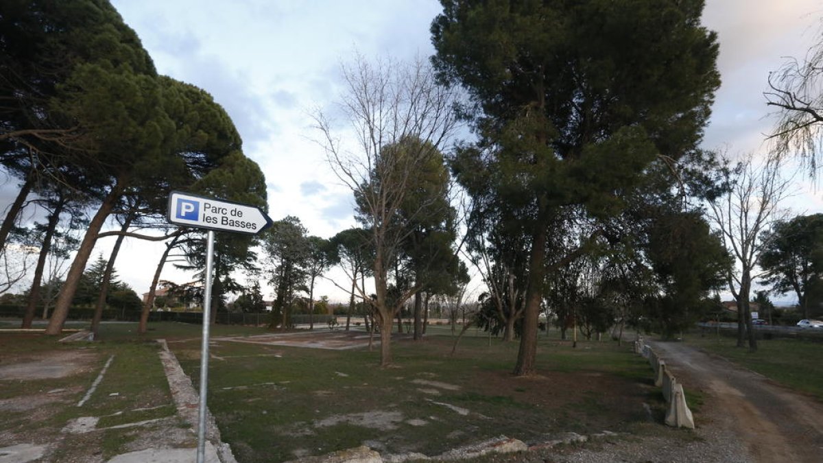 El antiguo parque de Les Basses, donde se proyecta uno de los campings ahora paralizados en Lleida.