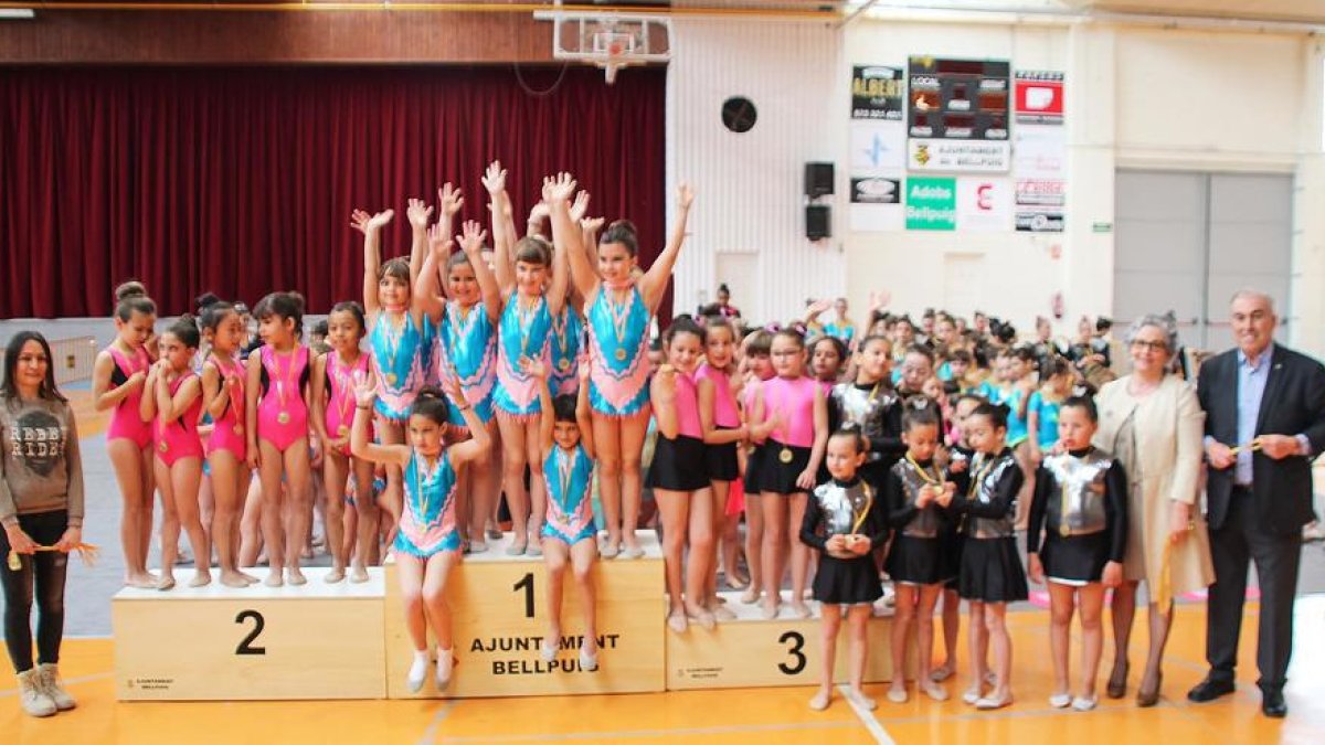 Más de 300 gimnastas en Bellpuig