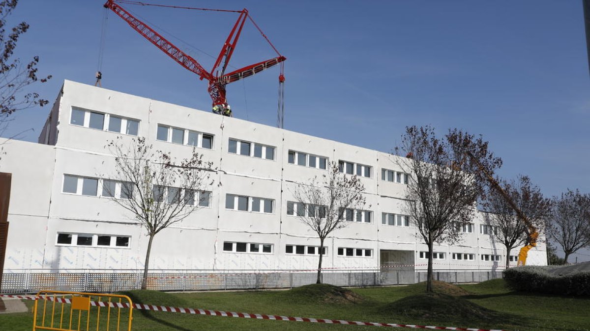 Les obres del nou edifici de l’hospital Arnau de Vilanova.