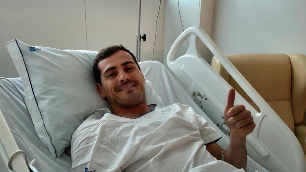 Fotografia que el mateix Iker Casillas va penjar dimecres a Twitter.