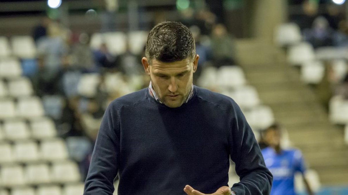 Gerard Albadalejo, durant el partit que el Lleida va jugar amb el Conquense.