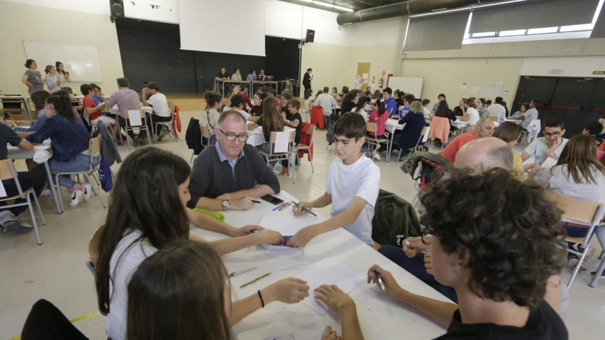 Concurs de matemàtiques en família a l’institut La Mitjana