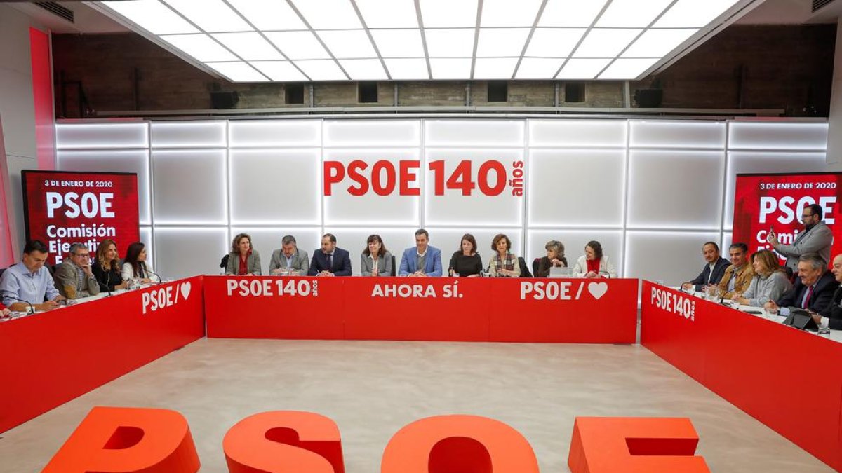 Pedro Sánchez va presidir ahir la reunió de la cúpula socialista que va avalar el pacte amb ERC.