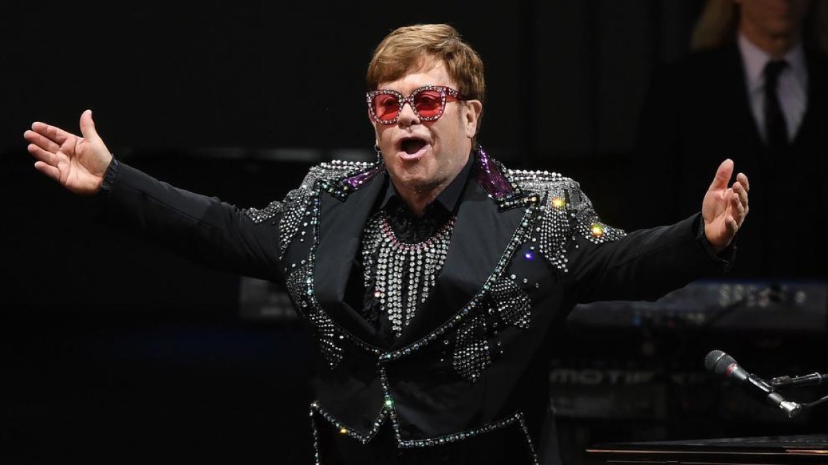 Elton John s’acomiadarà el 2020 dels escenaris amb una gira que recalarà a l’octubre a Barcelona.