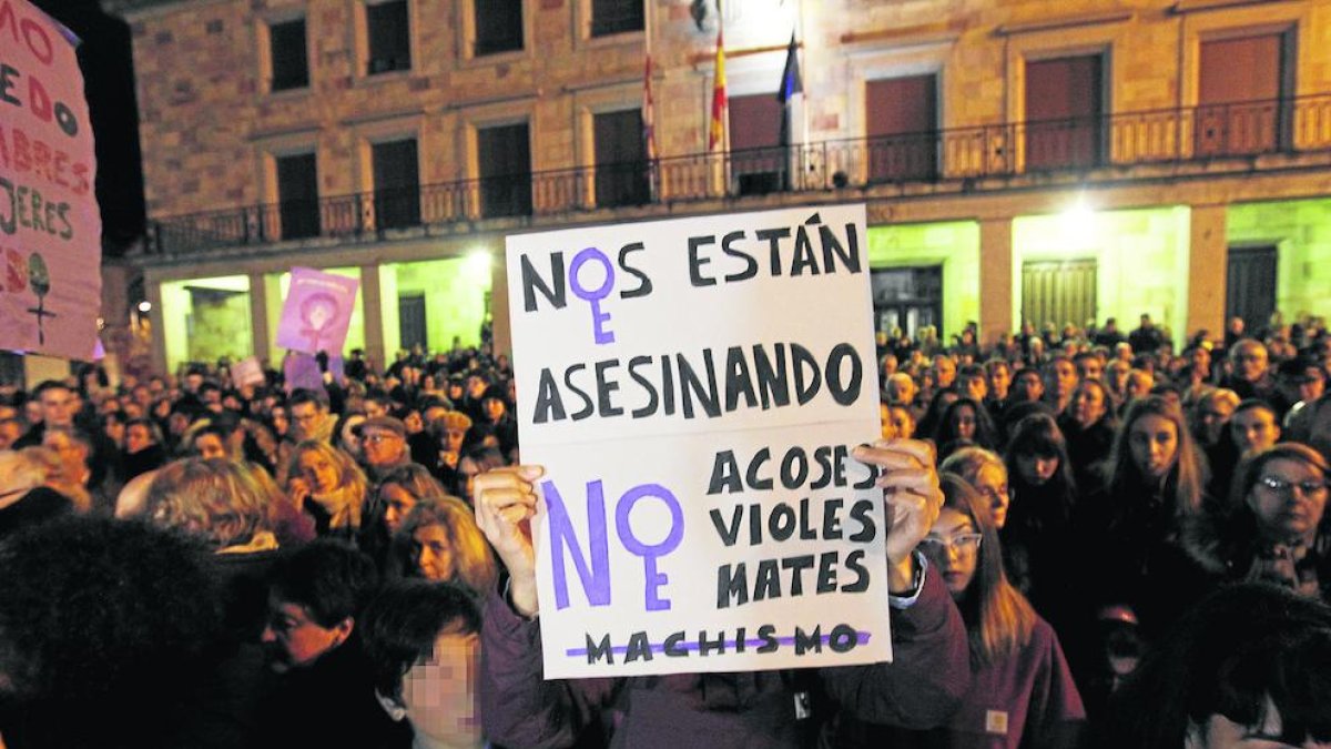 Imatge d’una concentració el 20 de desembre passat contra la violència masclista a Zamora.