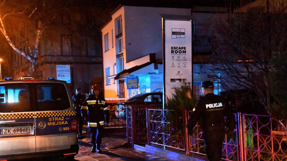 Imagen del exterior del edificio donde sucedió el incendio, ayer.