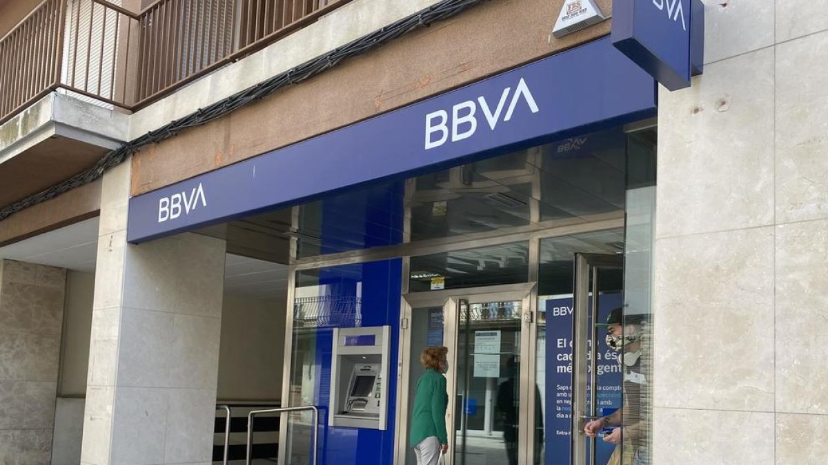 La oficinas del BBVA en Cervera, que ayer estaban cerradas. 