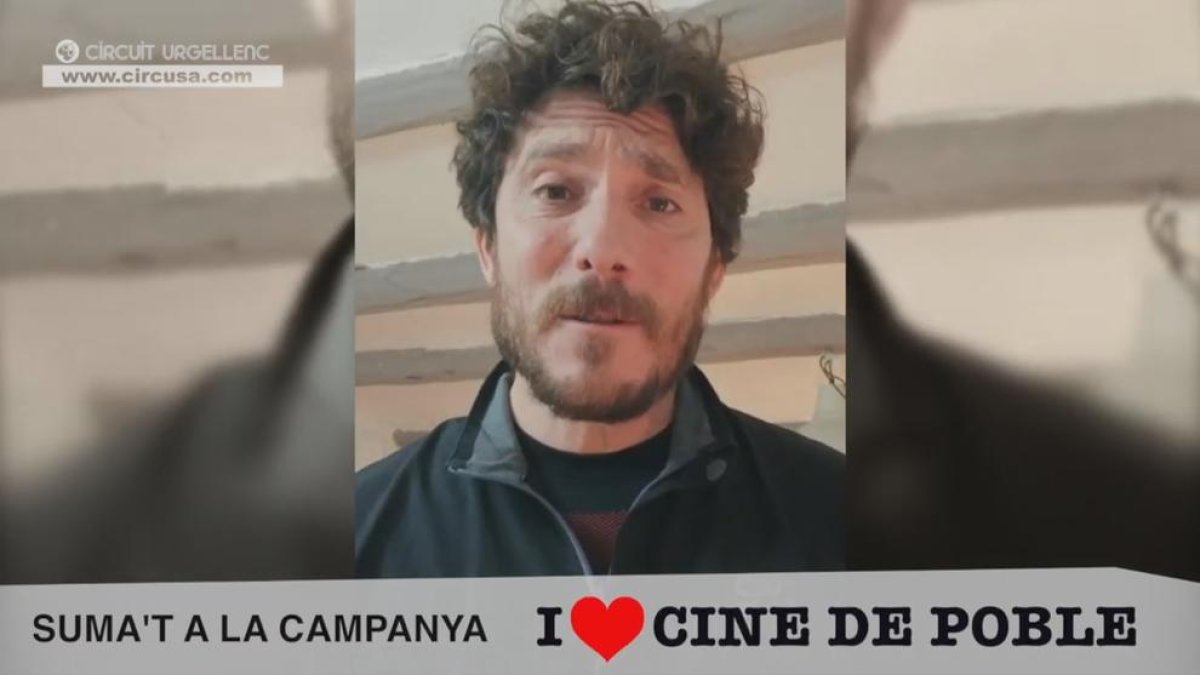 Un fotograma del vídeo en el que el actor Miquel Sitjar expresa su apoyo a la campaña 'I Love cine de pueblo' del Circuito Urgellenc.