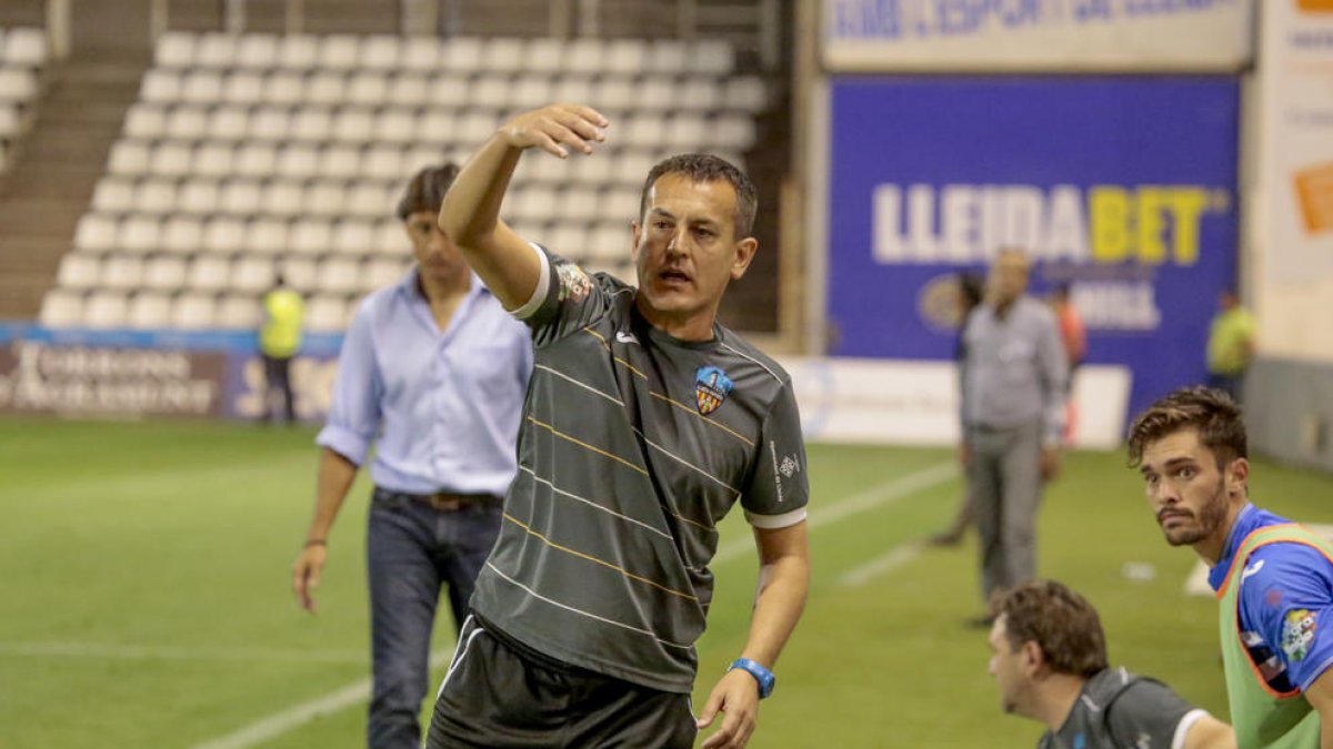 Horacio Melgarejo, durante su etapa como segundo entrenador en el Lleida Esportiu.
