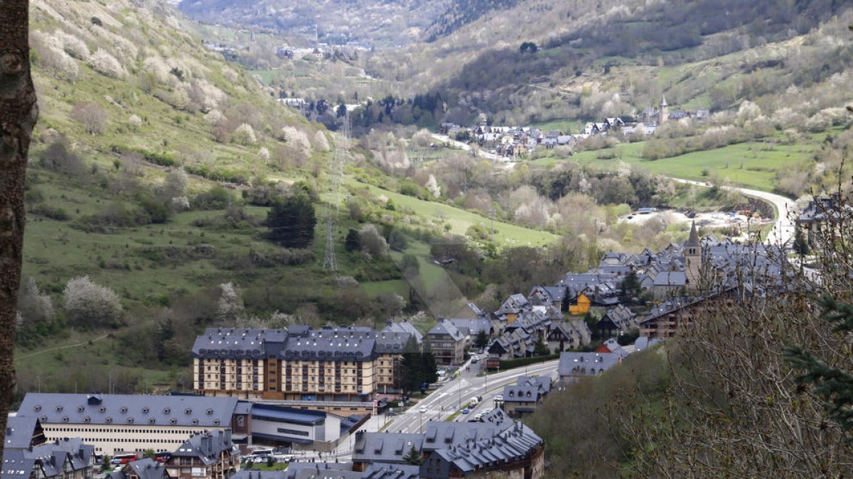 Vista del municipi de Vielha.