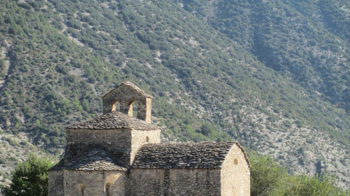 La ermita románica de Sant Serni de Cabó.