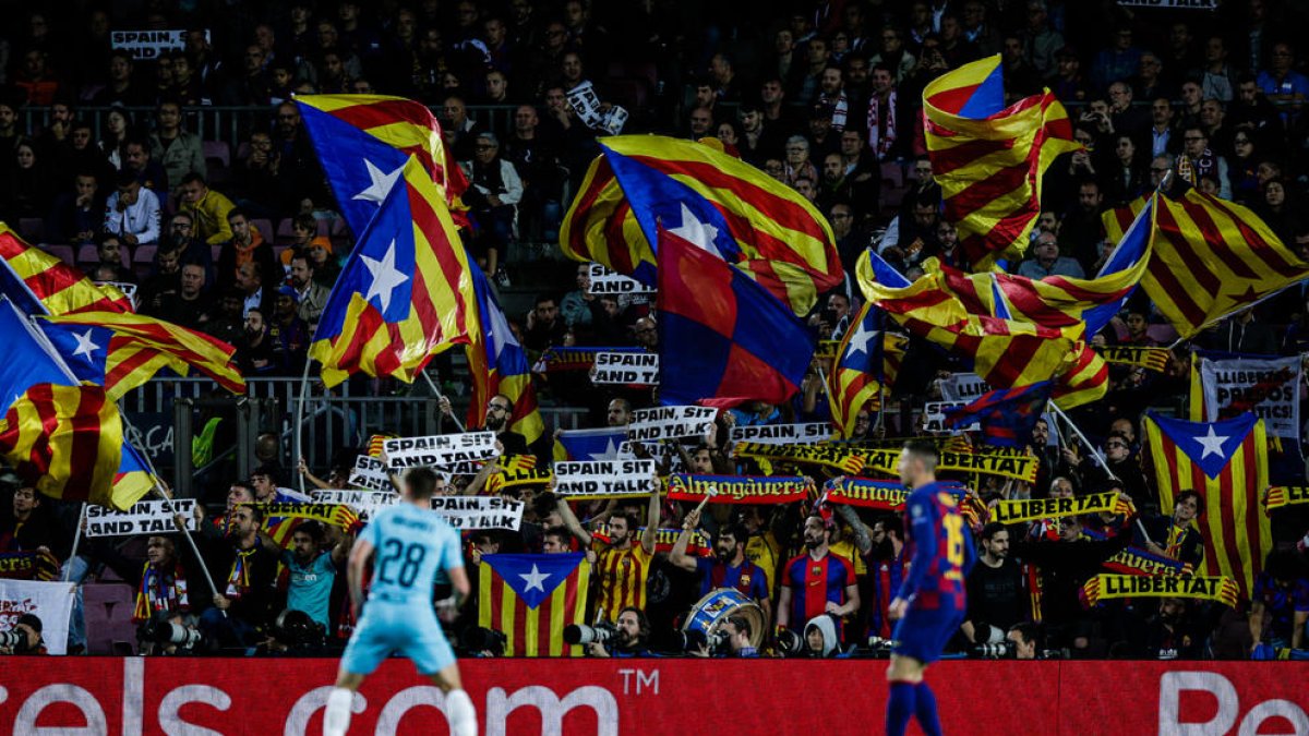 Los aficionados del Barça tardarán en asistir en masa al Camp Nou para presenciar los encuentros.