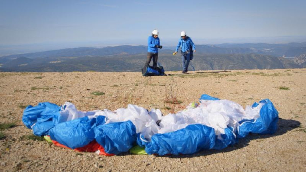 ‘El foraster’ visita en aquesta ocasió la vall d’Àger, on volarà en parapent.