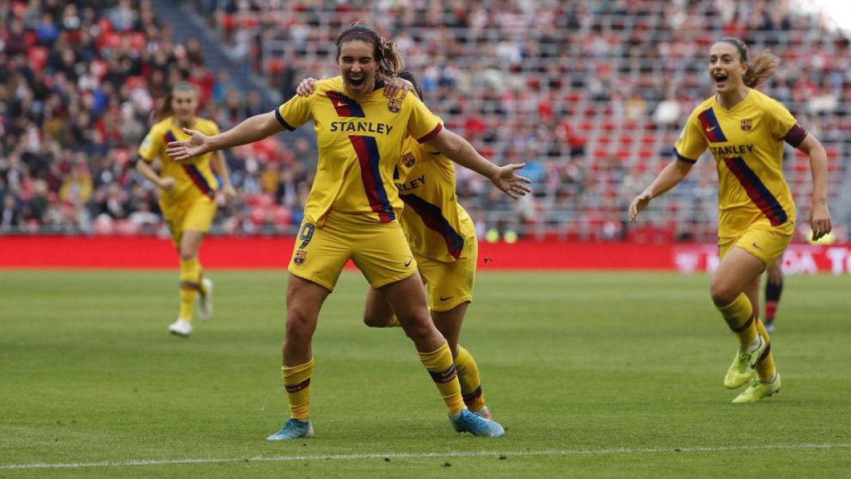 Mariona Caldentey celebra el 0-1 que abrió la goleada del equipo barcelonista en San Mamés.