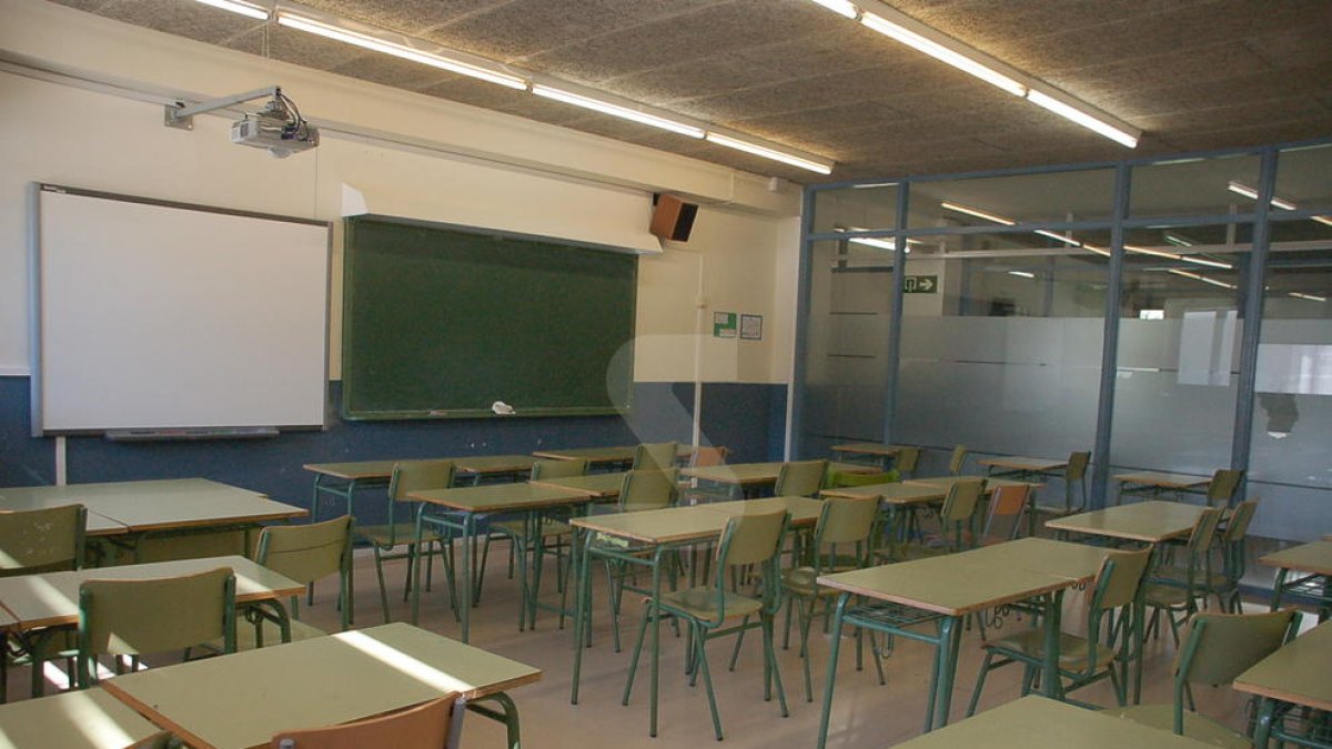 Un aula vacía.