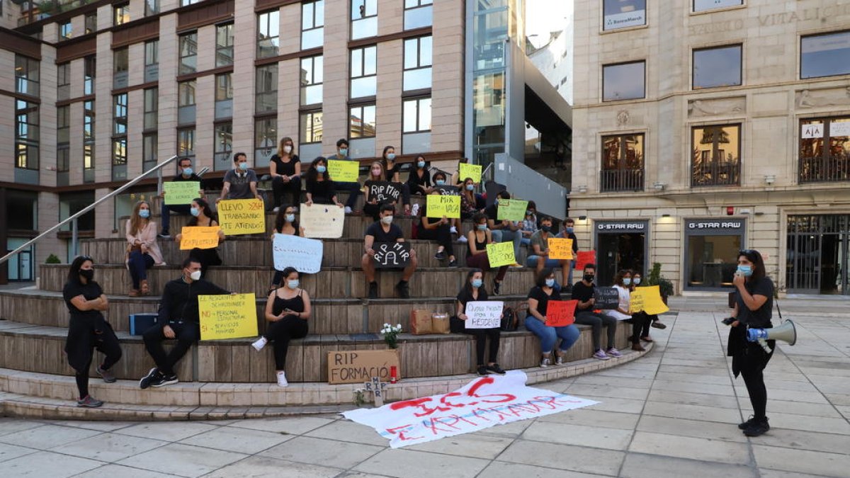 Una protesta de metges interns residents a Lleida.