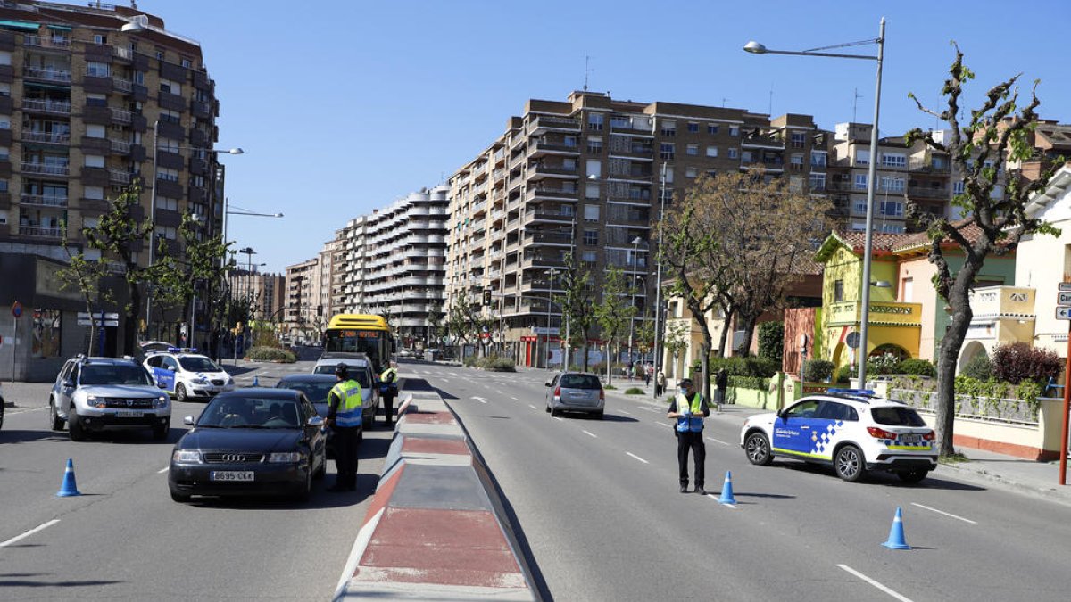 Imatge del control de dijous passat de la Guàrdia Urbana al passeig de Ronda.