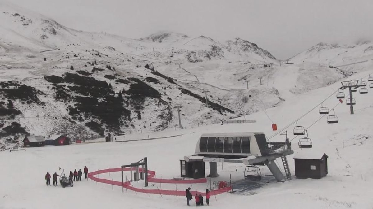 L’estació de Boí Taüll, on també hi ha bons gruixos de neu, en una imatge d’ahir.