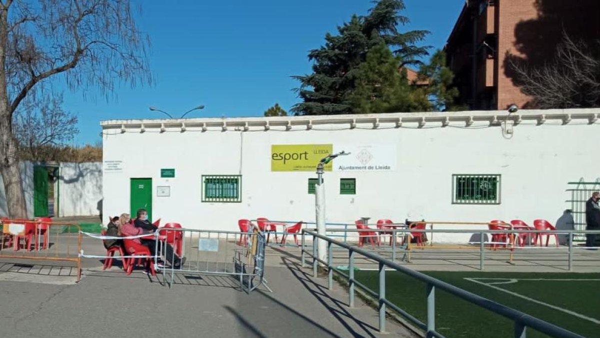 Una jugada del partit que els juvenils del Lleida i del Cerdanyola van jugar dissabte.