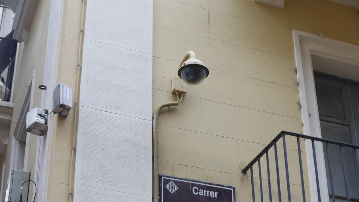 Imatge de les càmeres de vigilància al carrer Sant Antoni.