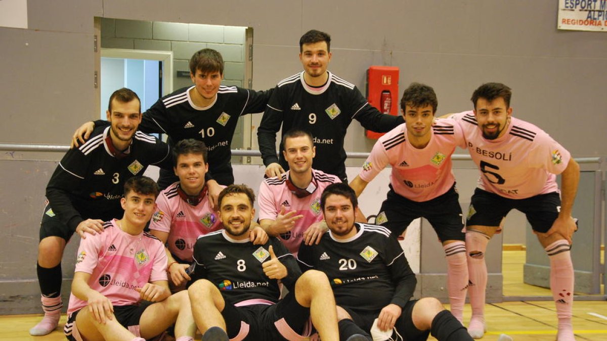 Los jugadores del Alpicat, tras su victoria de ayer.