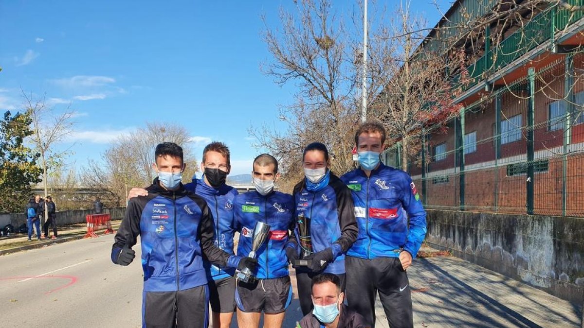 L’equip sènior del Xafatolls, amb Núria Tilló.