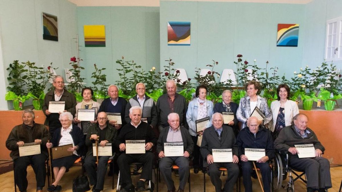 Tarroja fa un homenatge a la gent gran del municipi