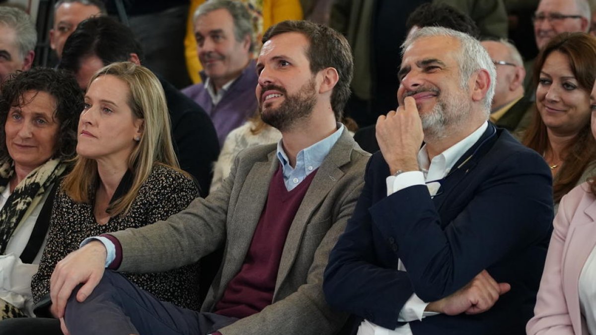 Casado y Carrizosa, durante la presentación de Carlos Iturgaiz como candidato a lehendakari.