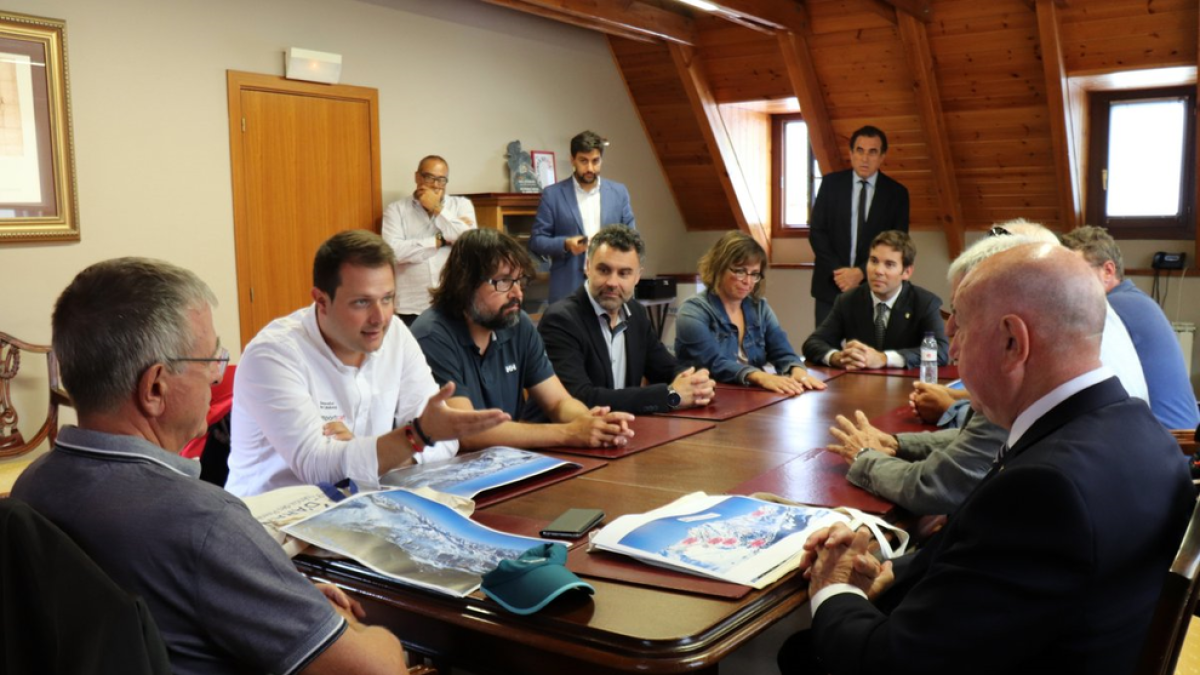 Foto de archivo de la visita al Pirineo del consultor del COI.