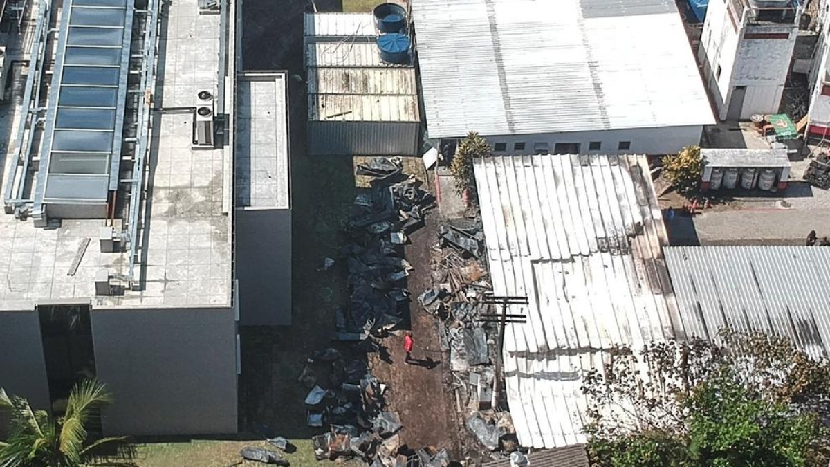 La zona de la residencia del Flamengo quedó prácticamente destruida a causa de las llamas.