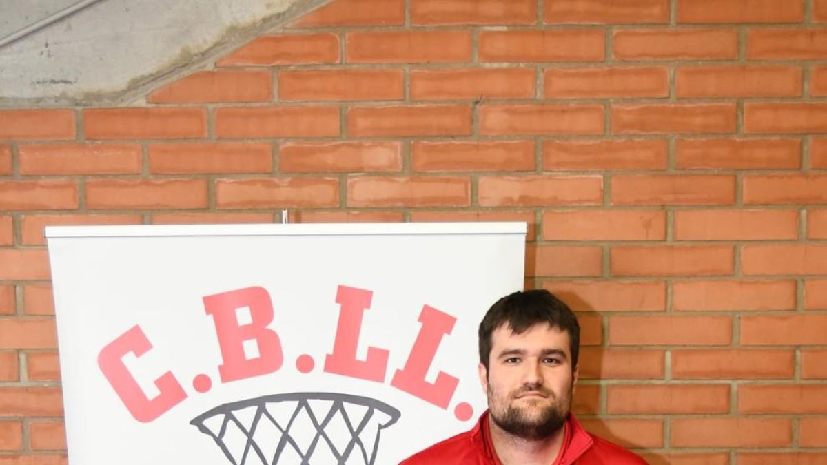 El técnico Albert Puig, renovado con el sénior delCB Lleida.