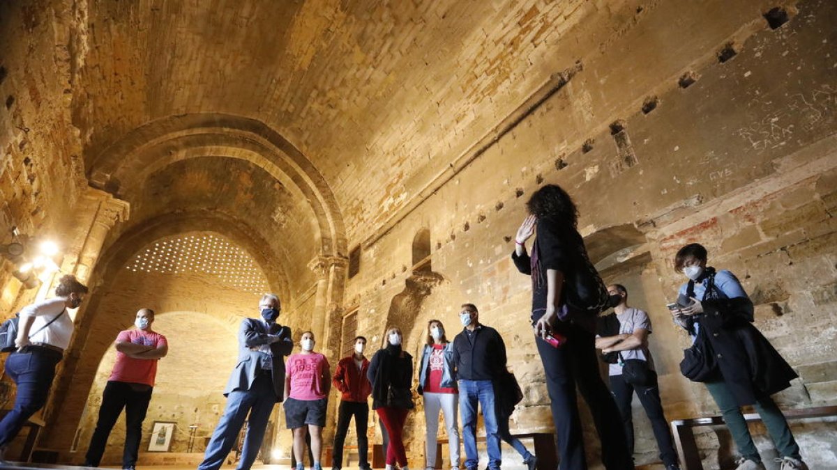 Ruta por las calles del antiguo Call de Tàrrega, con recital de poesía.