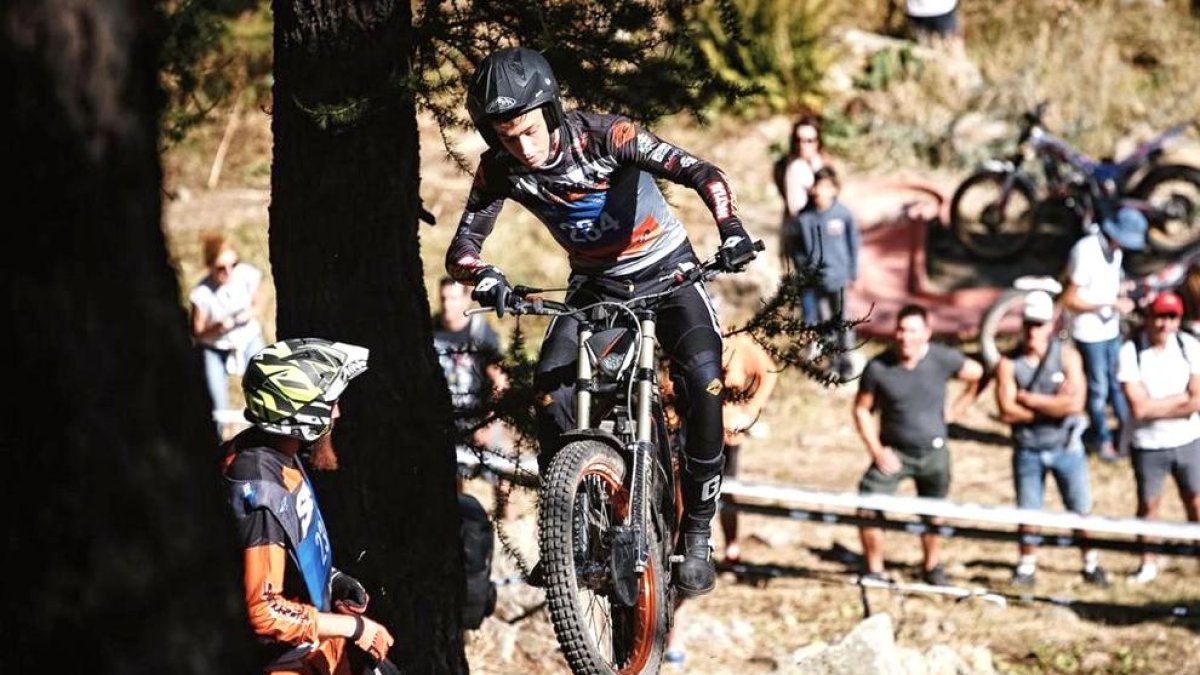 Sergio Ribau, cobrint una de les zones de la jornada d’ahir.