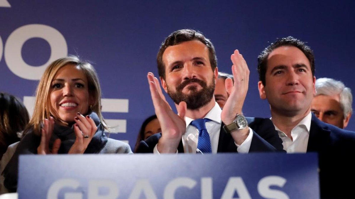 Casado recupera fuerzas pero muy lejos del techo del PP.