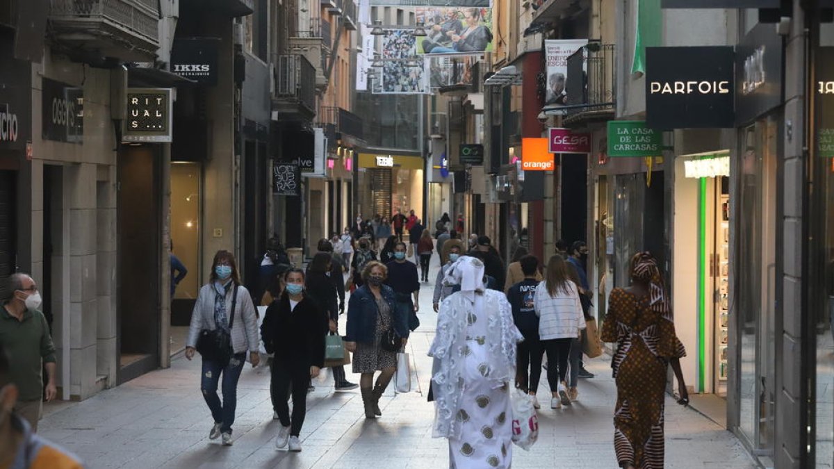 Les terrasses de l’Eix Comercial també es van omplir.