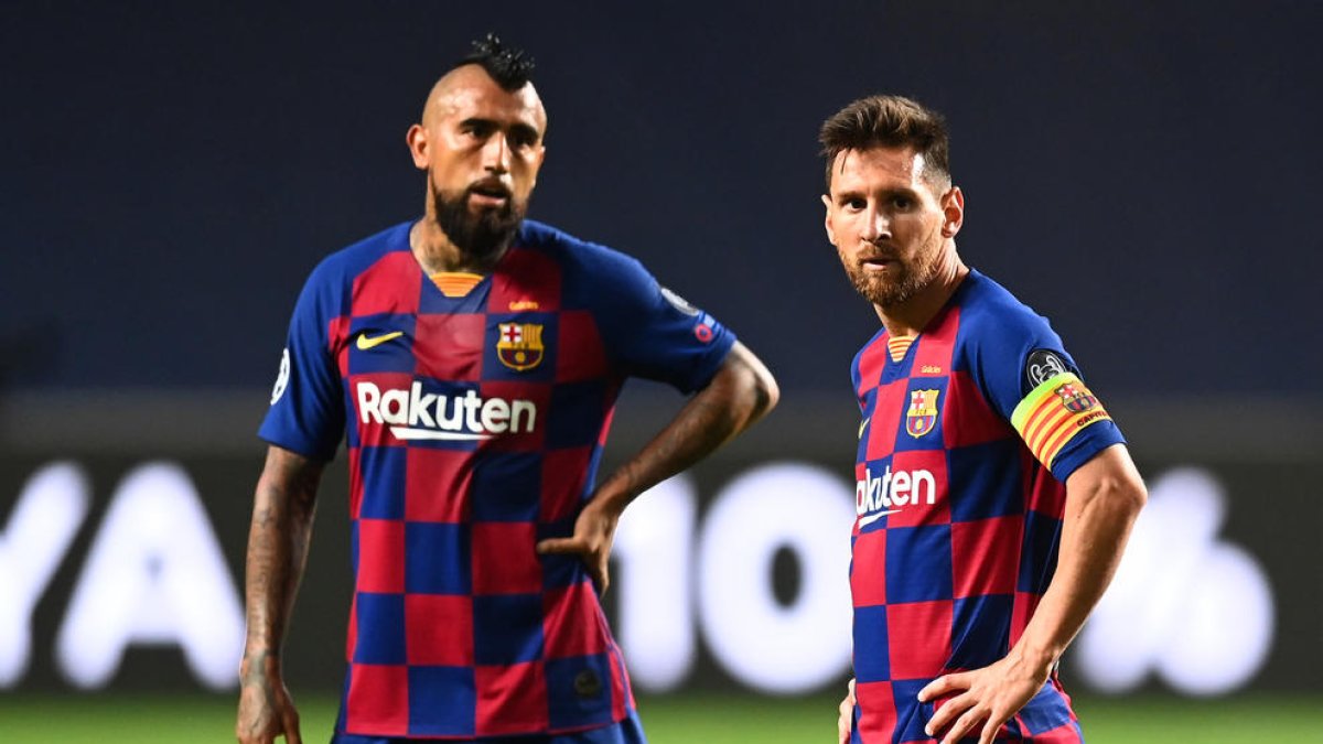 Arturo Vidal i Messi reflecteixen a la cara la decepció per la pitjor derrota de la història.