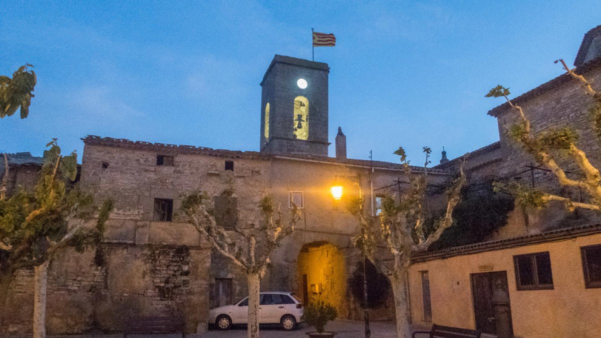 Imatge del rellotge de l’església de Tarroja de Segarra.