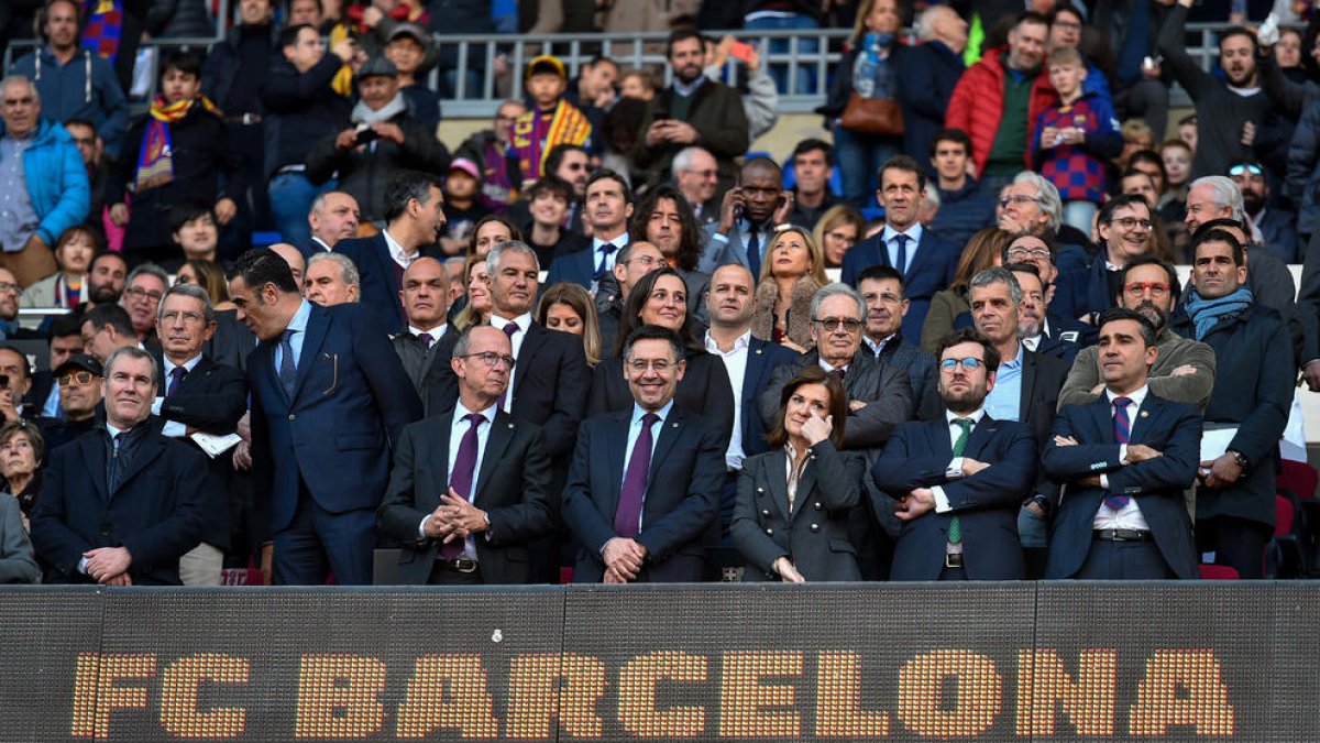 La junta directiva del Barça durante el partido del Barça en el Camp Nou frente al Eibar.