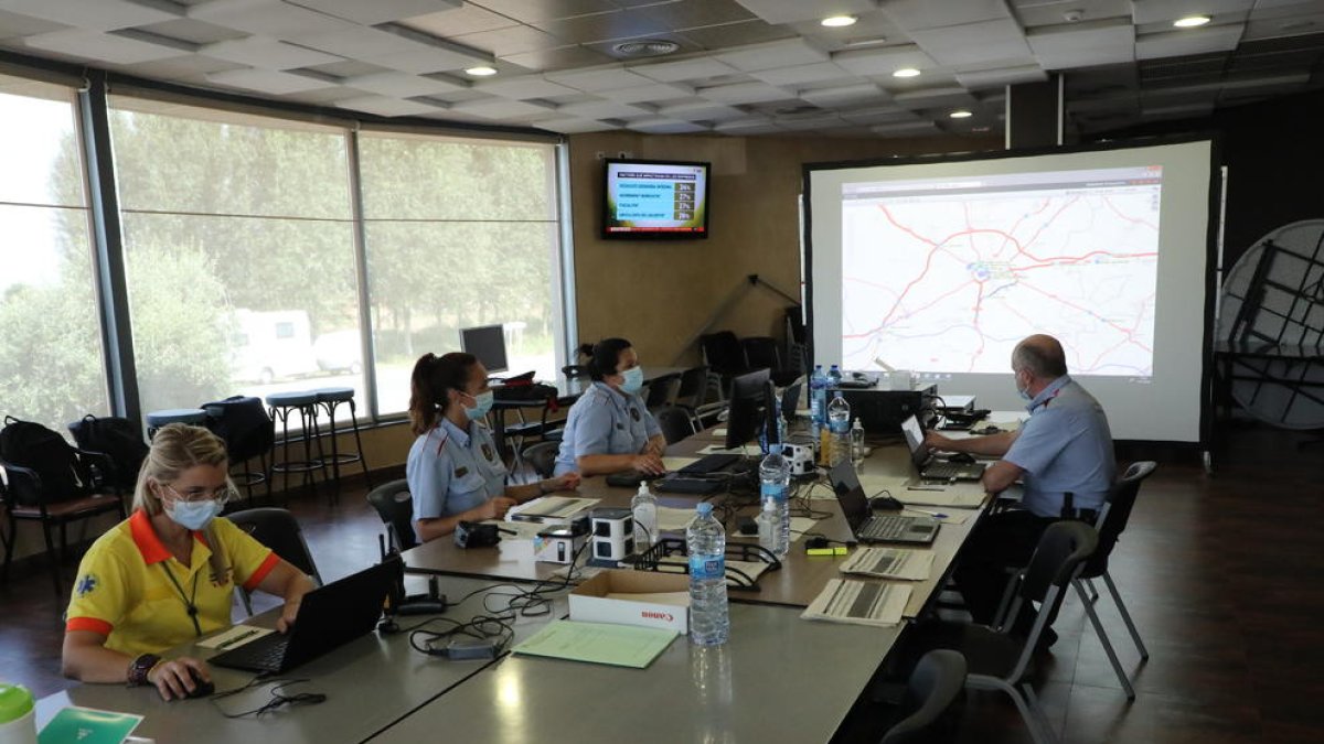 El centro de control de Mossos instalado en el área de servicio de Vila-sana. 